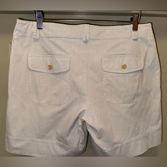 GAP Women’s Shorts Gray Stripes and White Size 10 - Picture 3 of 13